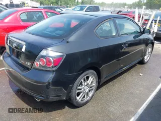 2009 Scion tC z VIN JTKDE167790276453, wystawiony jako IAAI lot #42169916 z przebiegiem 118 418 mil mil oraz . Historia ofert i sprzedaży dostępna na DreamBid. Obrazek 4.