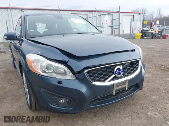 2011 Volvo C30 with VIN YV1672MK1B2220696, listed as a IAAI auction lot 41914435 with 81,626 mi miles and . Bid and sale history available at DreamBid. Image 6.