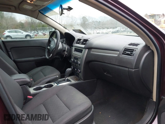 2011 Ford Fusion SE with VIN 3FAHP0HA7BR223947, listed as a IAAI auction lot 41747613 with 247,088 mi miles. Bid and sale history available at carsss.com. Image 5.