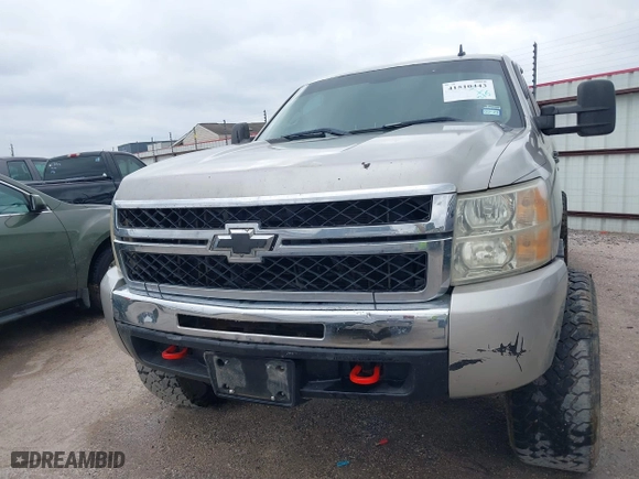 2007 Chevrolet Silverado 1500 LT w/1LT with VIN 3GCEK13C07G528221, listed as a IAAI auction lot 41510443 with 278,864 mi miles. Bid and sale history available at carsss.com. Image 12.