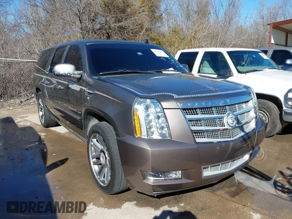 2011 Cadillac Escalade ESV Platinum Edition z VIN 1GYS4KEFXBR253776, wystawiony jako IAAI lot #41292093 z przebiegiem 290 220 mil mil oraz . Historia ofert i sprzedaży dostępna na DreamBid. Obrazek 1.