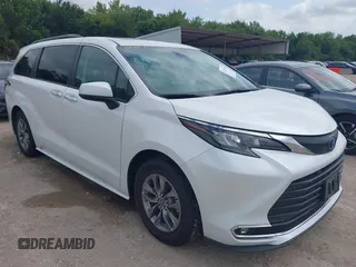 2024 Toyota Sienna XLE with VIN 5TDYRKEC9RS182086, listed as a IAAI auction lot 42734162 with 62,767 mi miles and . Bid and sale history available at DreamBid. Image 1.