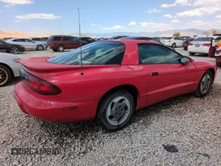 1995 Pontiac Firebird Firebird z VIN 2G2FS22S5S2227060, wystawiony jako Copart lot #64597545 z przebiegiem 106 971 mil mil oraz Szkoda całkowita • Salvage title. Historia ofert i sprzedaży dostępna na DreamBid. Obrazek 3.