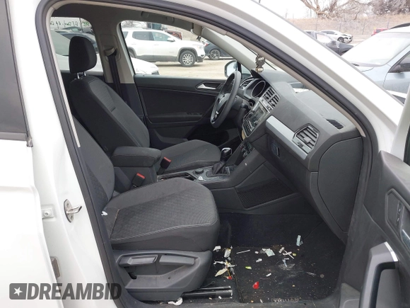 2021 Volkswagen Tiguan S z VIN 3VV0B7AX5MM071469, wystawiony jako IAAI lot #41716496 z przebiegiem 38 213 mil mil oraz . Historia ofert i sprzedaży dostępna na DreamBid. Obrazek 5.