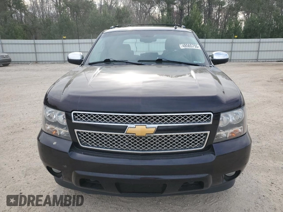2013 Chevrolet Avalanche LTZ with VIN 3GNTKGE73DG178791, listed as a Copart auction lot 48565755 with 201,029 mi miles and Salvage title. Bid and sale history available at DreamBid. Image 5.
