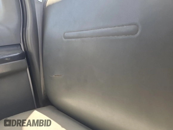 2005 Ford F-250 XL with VIN 1FTSX20545EB22186, listed as a IAAI auction lot 42610490 with 157,916 mi miles and . Bid and sale history available at DreamBid. Image 15.