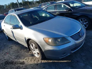 2005 Acura RL with VIN JH4KB16535C005922, listed as a IAAI auction lot 41303163 with 1 mi miles. Bid and sale history available at carsss.com. Image 1.
