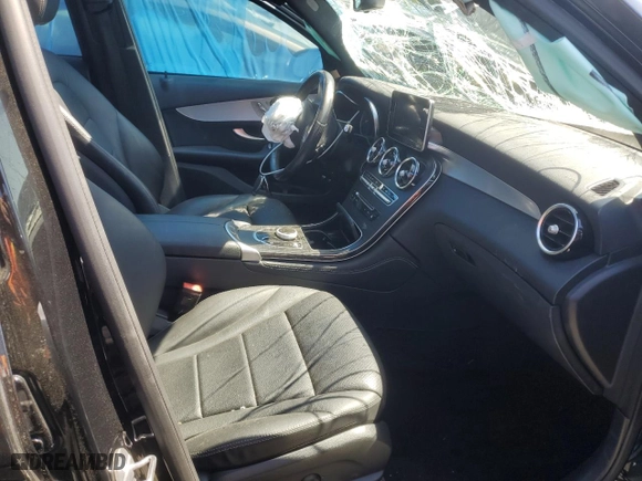 2019 Mercedes-Benz GLC with VIN WDC0G5EB5KF563154, listed as a Copart auction lot 49188345 with 0 mi miles and Salvage Title. Bid and sale history available at carsss.com. Image 7.