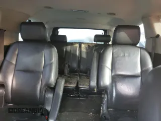2011 GMC Yukon XL Denali z VIN 1GKS2MEF9BR378196, wystawiony jako Copart lot #42394455 z przebiegiem 257 736 mil mil oraz Szkody całkowita. Historia ofert i sprzedaży dostępna na DreamBid. Obrazek 10.