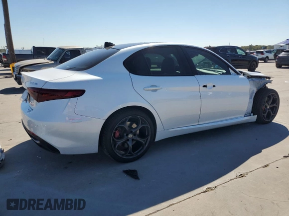 2019 Alfa Romeo Giulia Ti Sport with VIN ZARFAMBN2K7604513, listed as a Copart auction lot 72937274 with 59,867 mi miles and Clean Title. Bid and sale history available at carsss.com. Image 3.