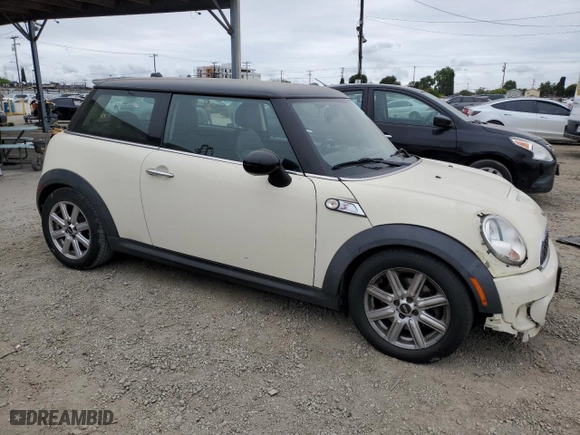 2011 MINI Cooper Hardtop S with VIN WMWSV3C50BTY13839, listed as a Copart auction lot 53541455 with 142,400 mi miles and Clean Title. Bid and sale history available at carsss.com. Image 4.