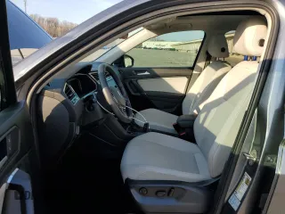 2020 Volkswagen Tiguan SE with VIN 3VV2B7AX0LM022204, listed as a Copart auction lot 50326215 with 60,908 mi miles and Salvage Title. Bid and sale history available at DreamBid. Image 7.