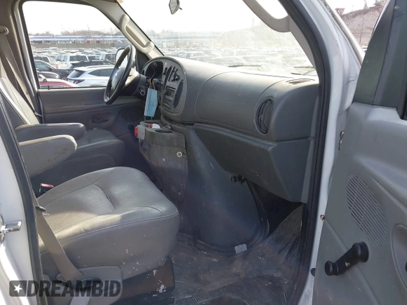 2008 Ford Econoline Cargo Commercial with VIN 1FTNE24L08DA50635, listed as a IAAI auction lot 41784919 with 90,975 mi miles and . Bid and sale history available at DreamBid. Image 5.