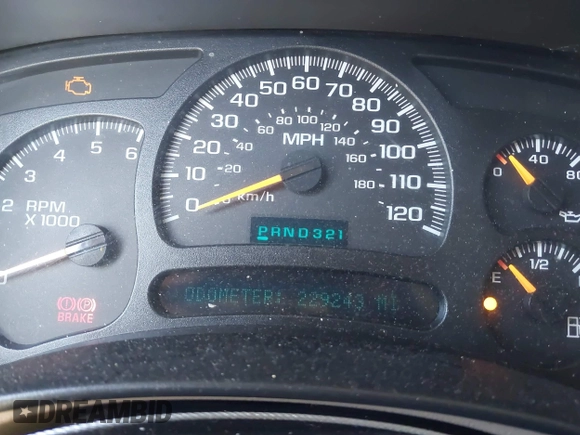 2005 Chevrolet Tahoe Z71 z VIN 1GNEK13TX5R139378, wystawiony jako IAAI lot #41267070 z przebiegiem 229 243 mil mil oraz . Historia ofert i sprzedaży dostępna na DreamBid. Obrazek 7.