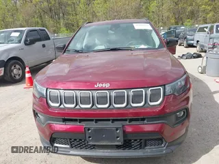 2022 Jeep Compass Latitude with VIN 3C4NJCBB2NT139933, listed as a IAAI auction lot 41886634 with 28,144 mi miles and . Bid and sale history available at DreamBid. Image 12.