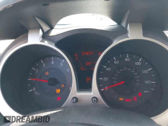2014 Nissan Juke SV with VIN JN8AF5MR7ET353547, listed as a IAAI auction lot 42019926 with Not Provided miles and . Bid and sale history available at carsss.com. Image 15.