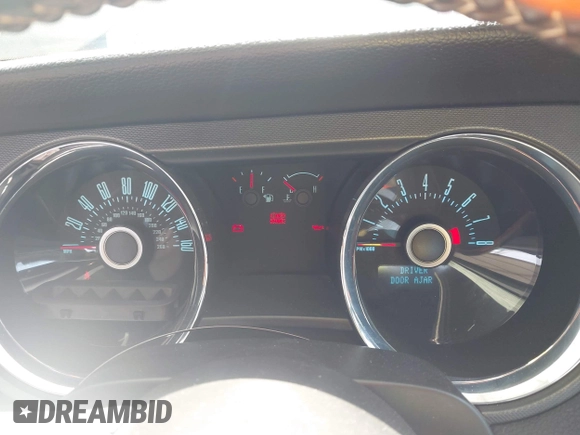 2013 Ford Mustang V6 с VIN 1ZVBP8AM2D5255551, выставлен на аукционе IAAI как лот 42587289 с пробегом 118 606 миль миль и . История ставок и продаж доступна на DreamBid. Изображение 7.
