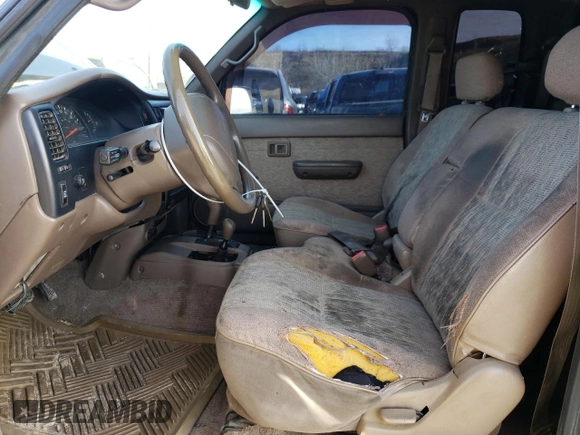 1998 Toyota Tacoma with VIN 4TAWN72N2WZ088594, listed as a Copart auction lot 85587894 with 271,890 mi miles and Clean Title. Bid and sale history available at DreamBid. Image 7.