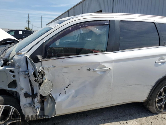 2015 Mitsubishi Outlander GT with VIN JA4JZ4AX7FZ003912, listed as a Copart auction lot 47127155 with 119,901 mi miles and Salvage title. Bid and sale history available at DreamBid. Image 7.