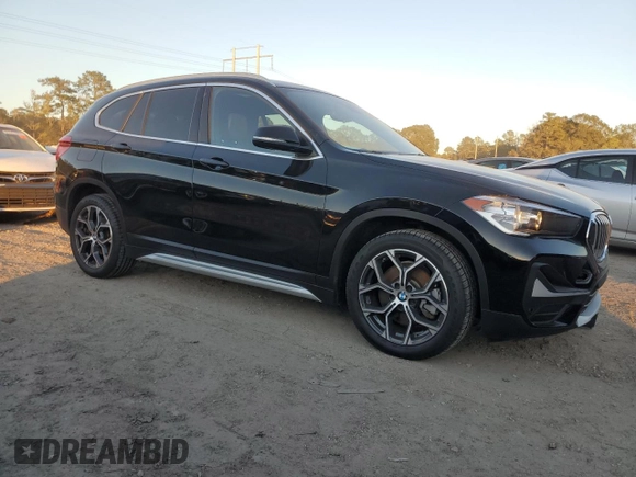 2021 BMW X1 xDrive28i with VIN WBXJG9C07M5T06155, listed as a Copart auction lot 81357474 with 18,466 mi miles and Salvage Title. Bid and sale history available at carsss.com. Image 4.