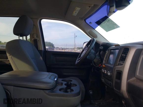 2015 Ram 2500 Tradesman with VIN 3C6UR5CL8FG664889, listed as a IAAI auction lot 42553170 with 169,910 mi miles and . Bid and sale history available at DreamBid. Image 5.