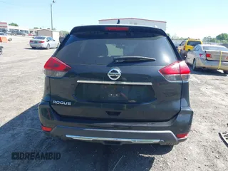 2017 Nissan Rogue S z VIN KNMAT2MT2HP535717, wystawiony jako IAAI lot #41992000 z przebiegiem 148 351 mil mil oraz . Historia ofert i sprzedaży dostępna na DreamBid. Obrazek 17.