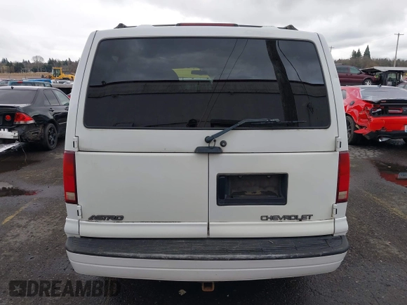 2002 Chevrolet Astro with VIN 1GNDM19X02B153455, listed as a IAAI auction lot 41462588 with 349,613 mi miles. Bid and sale history available at carsss.com. Image 16.