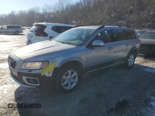 2010 Volvo XC70 3.2L with VIN YV4960BZ3A1076936, listed as a Copart auction lot 86157894 with 135,657 mi miles and Salvage Title. Bid and sale history available at DreamBid. Image 1.