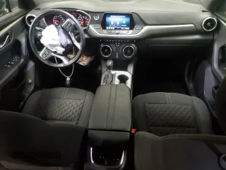 2020 Chevrolet Blazer LT с VIN 3GNKBHRS5LS626394, выставлен на аукционе Copart как лот 55733975 с пробегом 37 228 миль миль и На запчасти • Non repairable. История ставок и продаж доступна на DreamBid. Изображение 8.