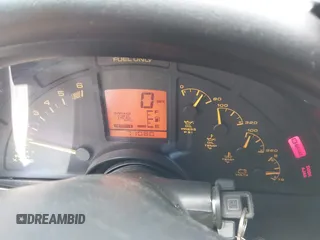 1992 Chevrolet Corvette z VIN 1G1YY23P9N5107499, wystawiony jako IAAI lot #42155734 z przebiegiem 71 080 mil mil oraz . Historia ofert i sprzedaży dostępna na DreamBid. Obrazek 7.