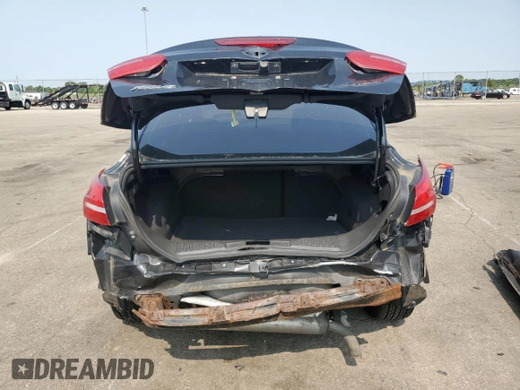 2018 Ford Focus SE z VIN 1FADP3F2XJL228407, wystawiony jako Copart lot #59254415 z przebiegiem 75 241 mil mil oraz Szkoda całkowita • Salvage title. Historia ofert i sprzedaży dostępna na DreamBid. Obrazek 6.