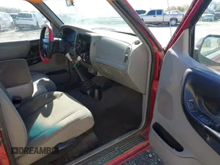 2000 Ford Ranger XL with VIN 1FTYR14VXYTB00914, listed as a IAAI auction lot 41891845 with 186,148 mi miles. Bid and sale history available at carsss.com. Image 5.