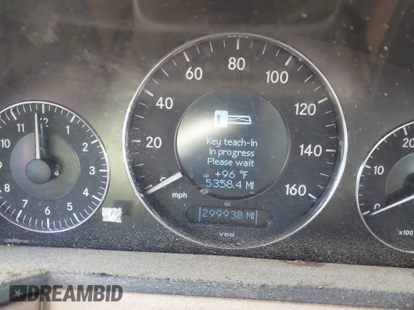 2007 Mercedes-Benz E 320 with VIN WDBUF22X17B033107, listed as a IAAI auction lot 42088387 with 299,938 mi miles and . Bid and sale history available at DreamBid. Image 7.