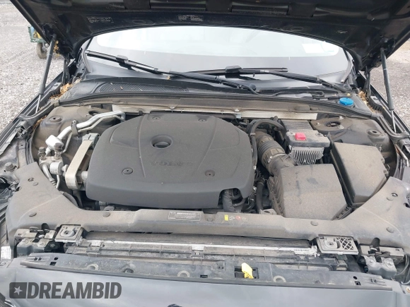 2019 Volvo S60 Momentum with VIN 7JRA22TK5KG018383, listed as a IAAI auction lot 42146289 with 111,227 mi miles. Bid and sale history available at carsss.com. Image 10.