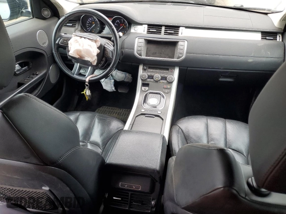 2015 Land Rover Range Rover Evoque Pure Premium z VIN SALVR2BG6FH012643, wystawiony jako Copart lot #55801455 z przebiegiem 97 386 mil mil oraz Szkoda całkowita • Salvage title. Historia ofert i sprzedaży dostępna na DreamBid. Obrazek 8.