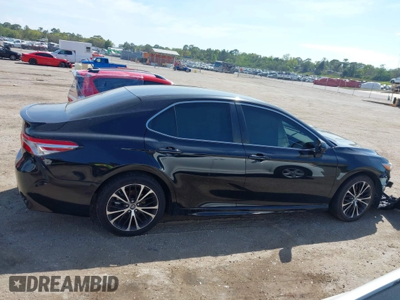 2018 Toyota Camry LE with VIN 4T1B11HK9JU606226, listed as a IAAI auction lot 41860788 with 95,168 mi miles. Bid and sale history available at carsss.com. Image 13.