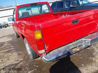1997 Nissan Trucks 2WD XE with VIN 1N6SD11S7VC381268, listed as a IAAI auction lot 41957657 with 215,483 mi miles. Bid and sale history available at carsss.com. Image 6.