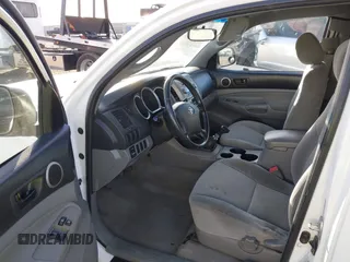 2006 Toyota Tacoma z VIN 5TETX22N46Z290264, wystawiony jako IAAI lot #41355676 z przebiegiem 359 050 mil mil oraz . Historia ofert i sprzedaży dostępna na DreamBid. Obrazek 5.