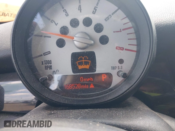 2011 MINI Hardtop with VIN WMWSU3C5XBT092450, listed as a IAAI auction lot 42409929 with 168,528 mi miles and . Bid and sale history available at DreamBid. Image 7.