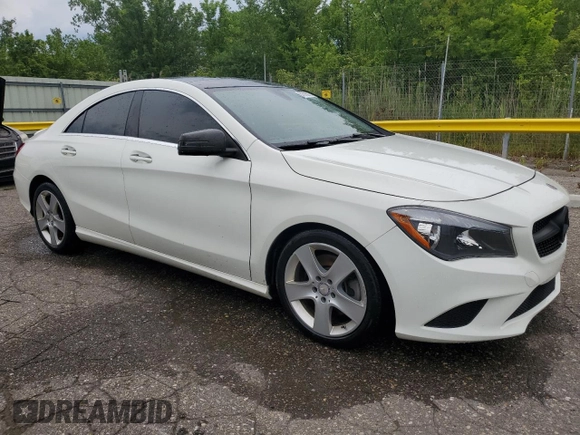 2015 Mercedes-Benz CLA 250 with VIN WDDSJ4GB0FN229669, listed as a Copart auction lot 61818805 with 82,975 mi miles and Clean title. Bid and sale history available at DreamBid. Image 4.