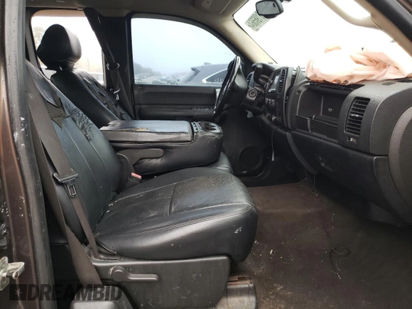 2007 Chevrolet Silverado 1500 Work Truck with VIN 2GCEC19C271570175, listed as a Copart auction lot 86196564 with 360,663 mi miles and Salvage Title. Bid and sale history available at DreamBid. Image 7.