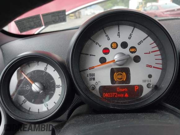 2014 MINI Convertible S с VIN WMWZP3C52ET706272, выставлен на аукционе IAAI как лот 42198277 с пробегом 40 372 миль миль и . История ставок и продаж доступна на DreamBid. Изображение 7.