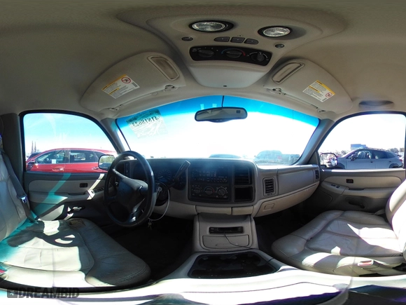 2002 Chevrolet Tahoe LT with VIN 1GNEC13ZX2R224413, listed as a IAAI auction lot 41818623 with 157,509 mi miles. Bid and sale history available at carsss.com. Image 18.