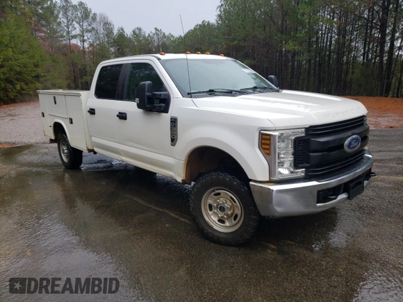 2019 Ford F-350 XL с VIN 1FT8W3B68KEC95181, выставлен на аукционе Copart как лот 83804294 с пробегом 120 208 миль миль и Чистый • Clean title. История ставок и продаж доступна на DreamBid. Изображение 4.