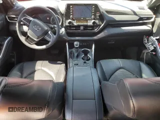 2022 Toyota Highlander XSE with VIN 5TDJZRAH3NS125517, listed as a Copart auction lot 49739915 with 48,941 mi miles and Salvage title. Bid and sale history available at DreamBid. Image 8.