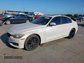 2014 BMW 3 Series 328i z VIN WBA3A5G58ENP28133, wystawiony jako Copart lot #58407055 z przebiegiem 114 944 mil mil oraz Czysty tytuł • Clean title. Historia ofert i sprzedaży dostępna na DreamBid. Obrazek 1.