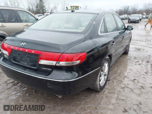 2008 Hyundai Azera Limited with VIN KMHFC46F68A296437, listed as a IAAI auction lot 41227512 with 139,672 mi miles. Bid and sale history available at carsss.com. Image 4.