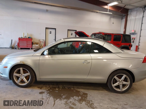 2007 Volkswagen Eos 2.0T with VIN WVWBA71F67V040775, listed as a IAAI auction lot 41913098 with 98,554 mi miles and . Bid and sale history available at DreamBid. Image 14.