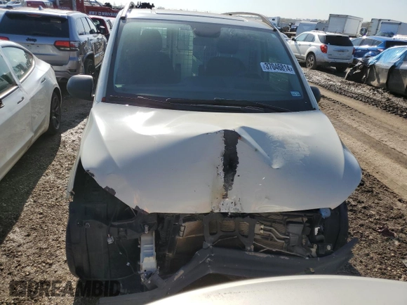 2017 Mercedes-Benz Metris Cargo with VIN WD3PG2EA0H3308992, listed as a Copart auction lot 37046814 with 10,372 mi miles and Salvage Title. Bid and sale history available at carsss.com. Image 5.