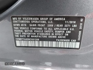 2017 Volkswagen Passat SE z VIN 1VWBT7A32HC031209, wystawiony jako IAAI lot #42445548 z przebiegiem 83 477 mil mil oraz . Historia ofert i sprzedaży dostępna na DreamBid. Obrazek 9.